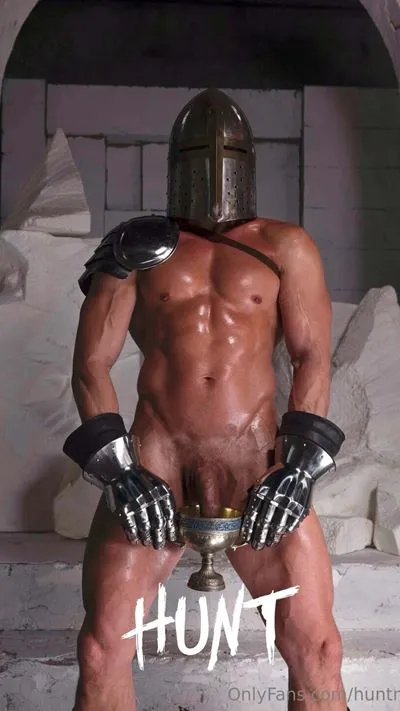 MAGAZINE-THE-CAST-22