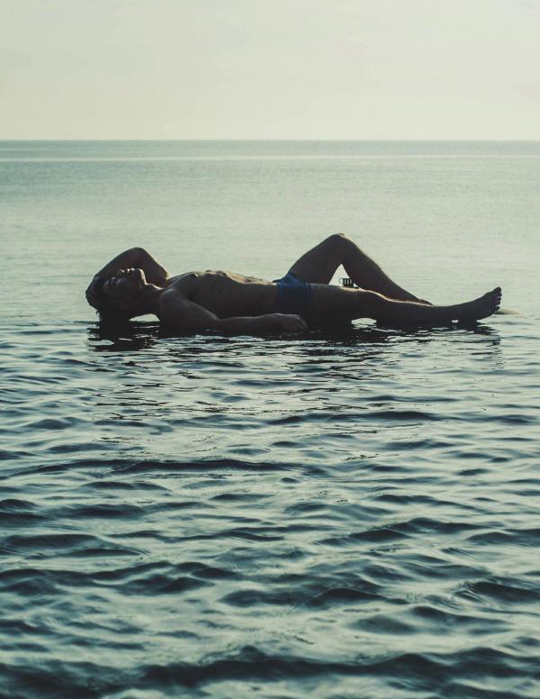 1000miles-Magazine--Vol.1---Nick-Ittipat