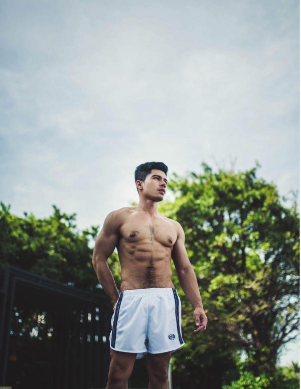 1000miles-Magazine--Vol.1---Nick-Ittipat