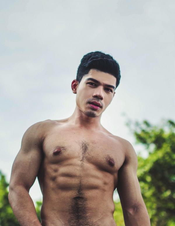 1000miles-Magazine--Vol.1---Nick-Ittipat