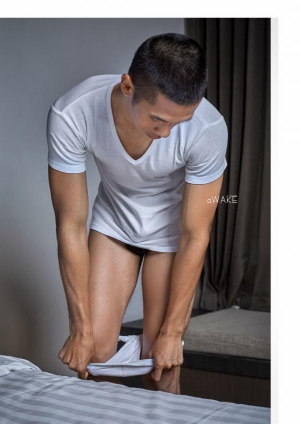 AWAKE-Issue-06--GUIDE