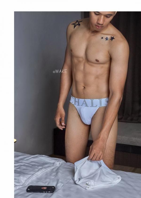 AWAKE-Issue-06--GUIDE