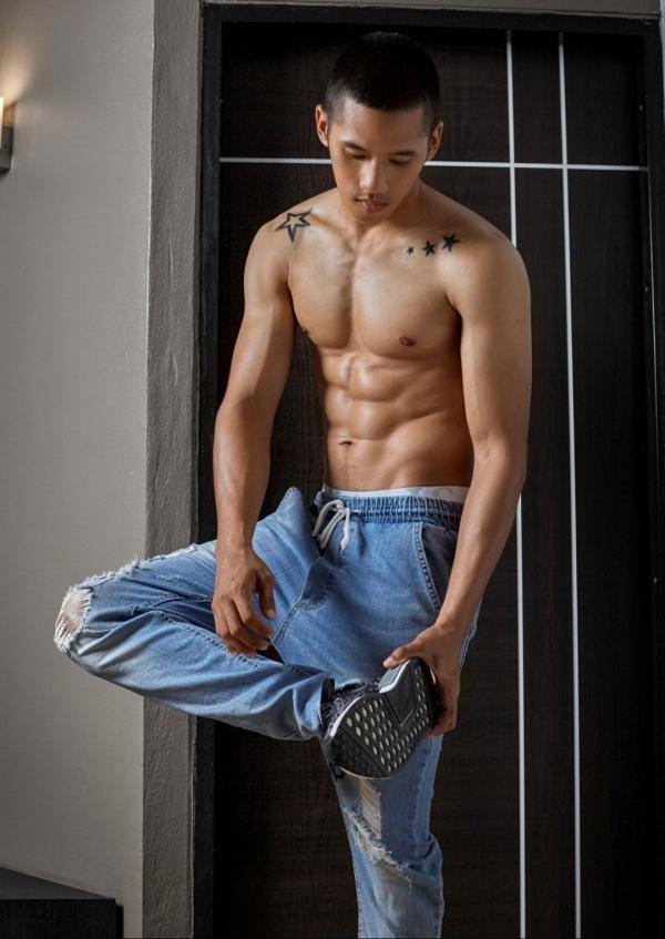 AWAKE-Issue-06--GUIDE