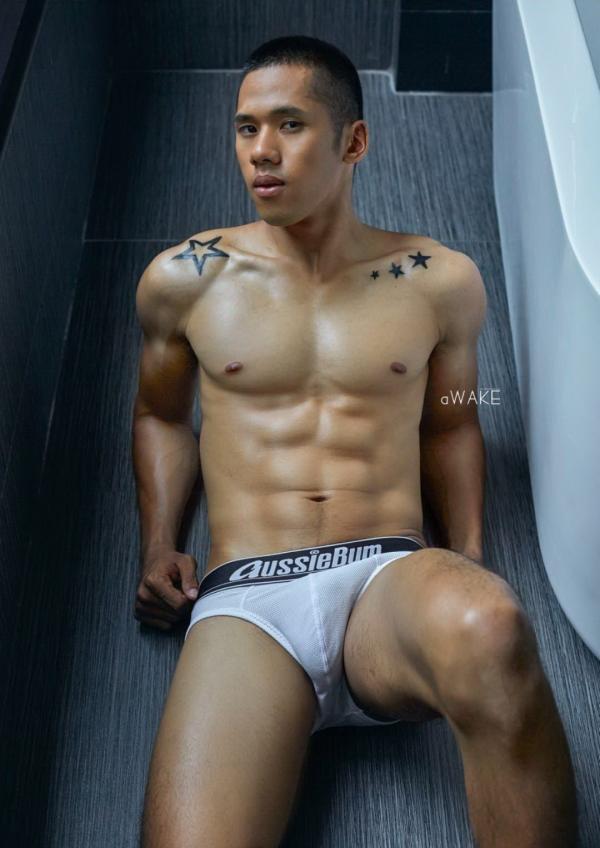 AWAKE-Issue-06--GUIDE