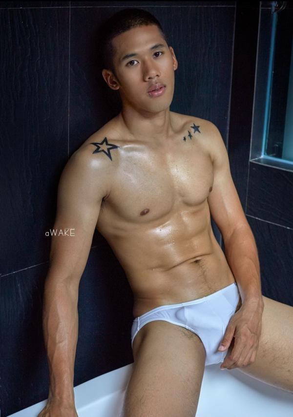 AWAKE-Issue-06--GUIDE