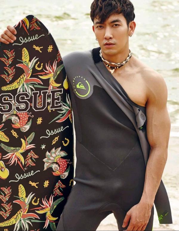 AWESOME--Issue-3---Cartoon