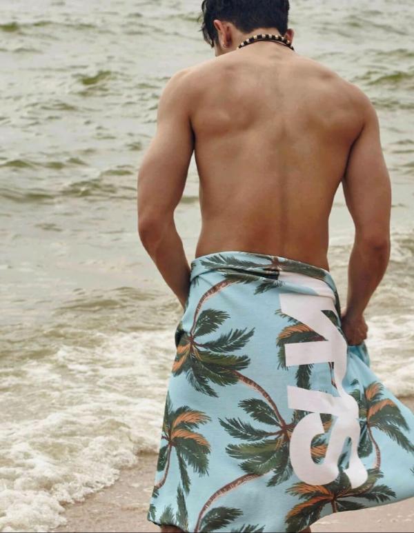 AWESOME--Issue-3---Cartoon