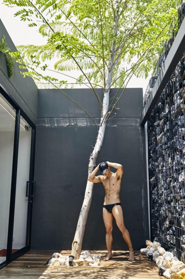 AWESOME-MEN-1---BANK-BUSA