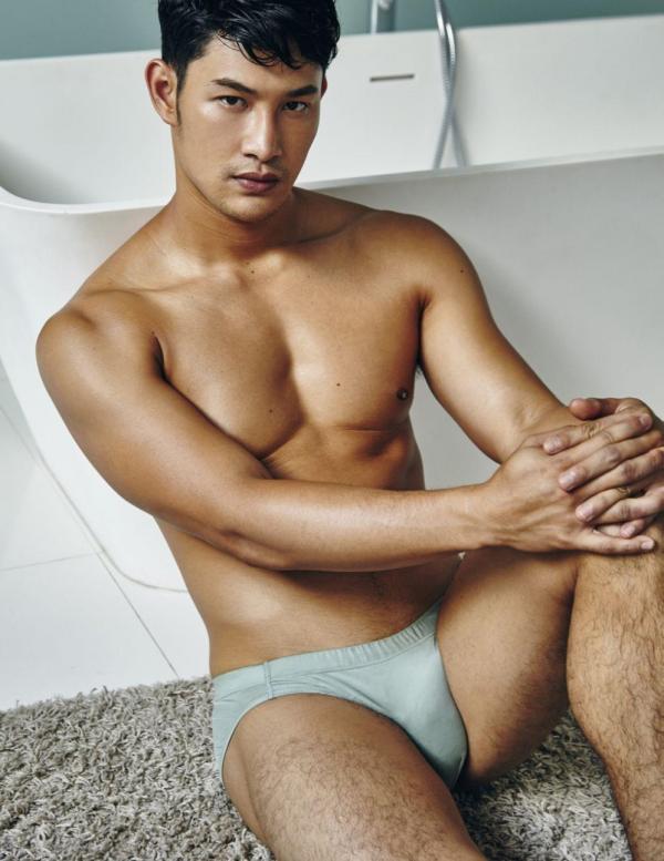 AWESOME-MEN-1---BANK-BUSA