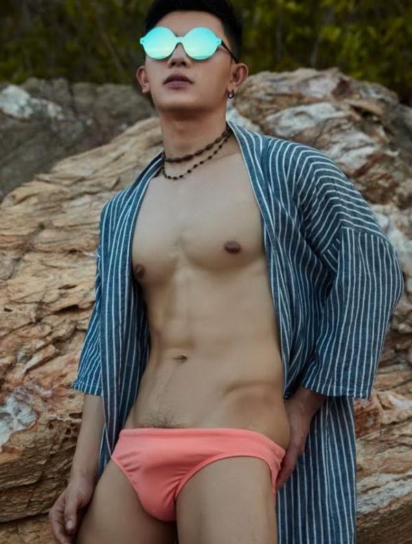 AWESOME-MEN-6--BoN-NalueMit