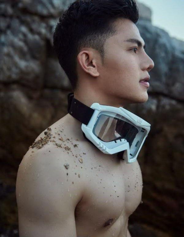 AWESOME-MEN-6--BoN-NalueMit