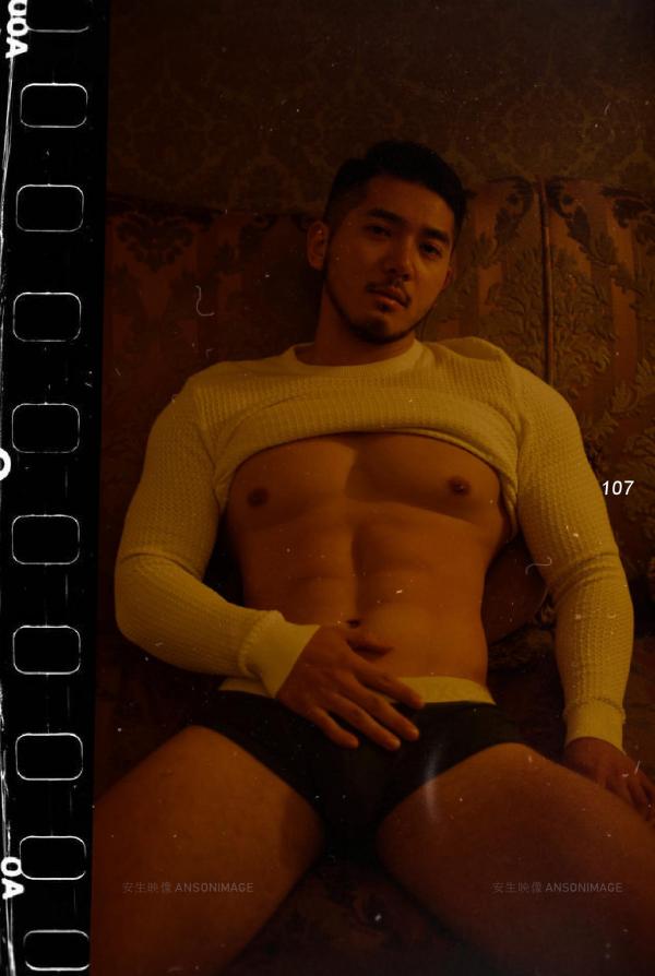 At-Men-No.04-–-Liang