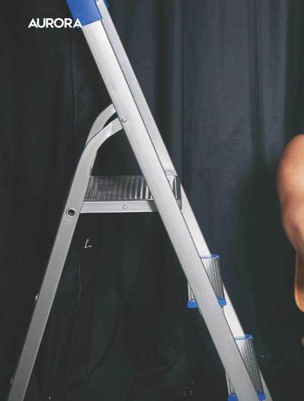 Aurora-Extra--Ji-Hye-Choi