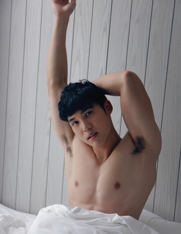 Back-03--Boss-24-Hours-125-Pics--BtS