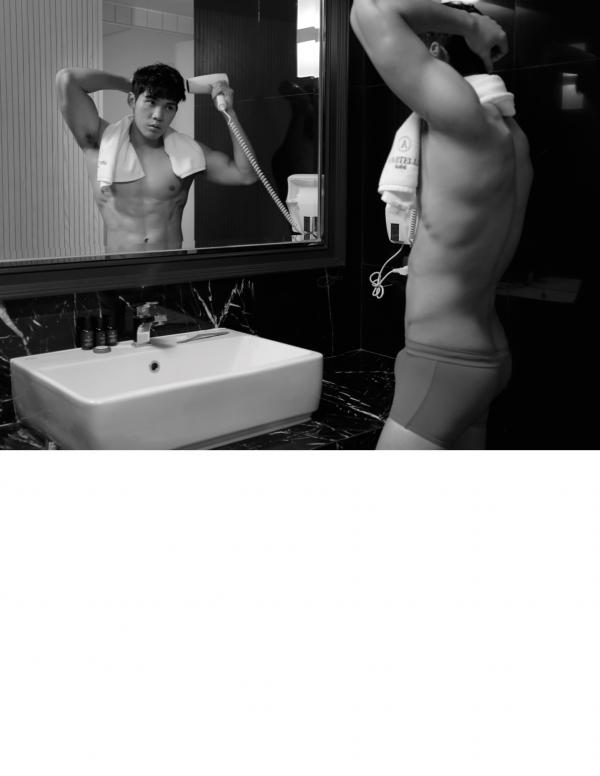 Back-03--Boss-24-Hours-125-Pics--BtS