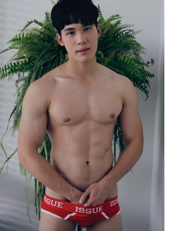 Back-03--Boss-24-Hours-125-Pics--BtS