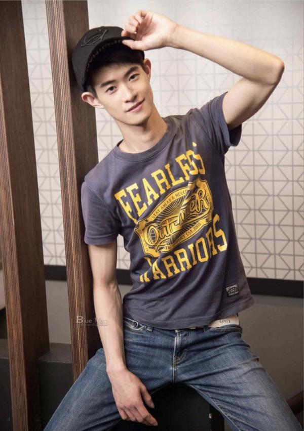 Blue-Men-No.211-–-Chris-EbookVideo