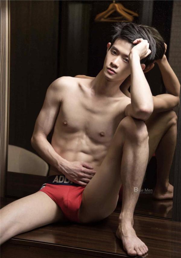 Blue-Men-No.211-–-Chris-EbookVideo