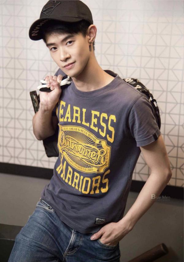 Blue-Men-No.211-–-Chris-EbookVideo