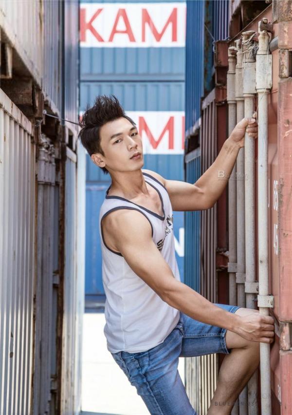 Blue-Men-No.239-EbookVideo