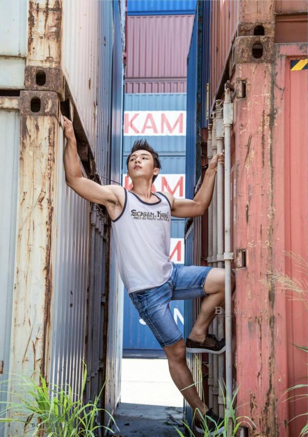 Blue-Men-No.239-EbookVideo