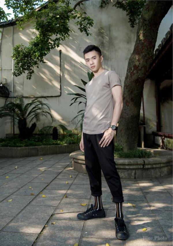 Blue-Photo-No.105-–-Allen-EbookVideo