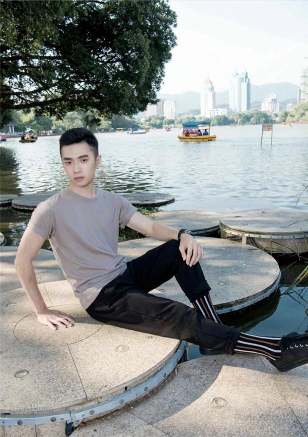 Blue-Photo-No.105-–-Allen-EbookVideo