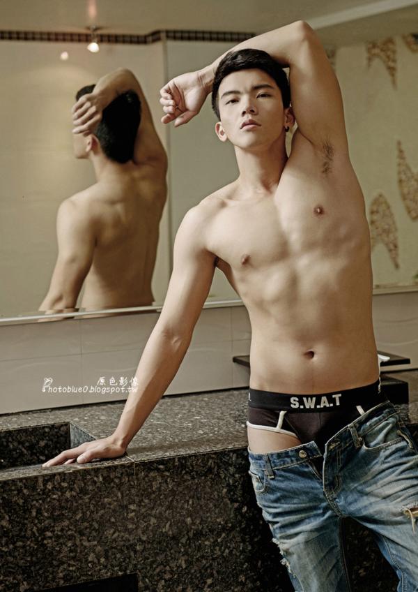 BlueMan-10-:-Sex-And-Model