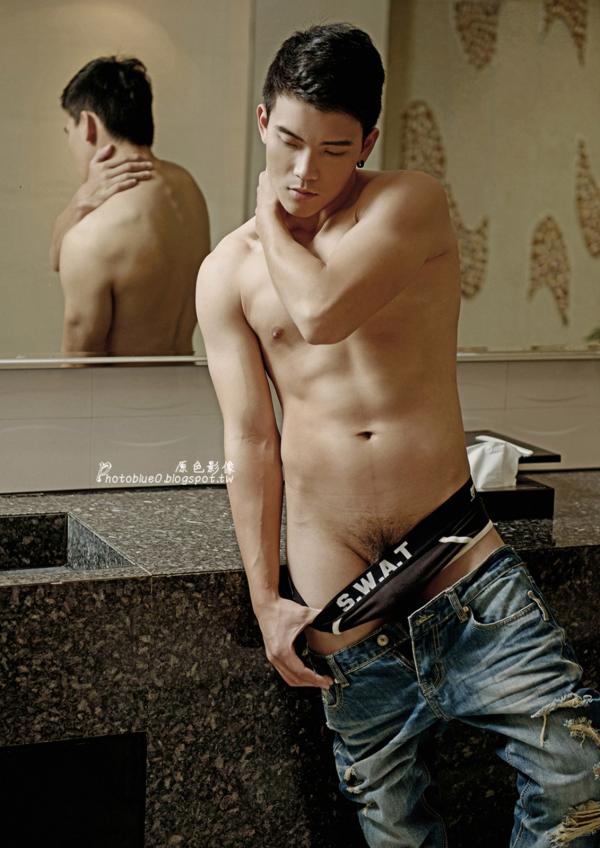 BlueMan-10-:-Sex-And-Model