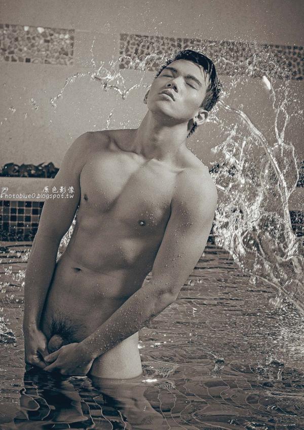 BlueMan-10-:-Sex-And-Model