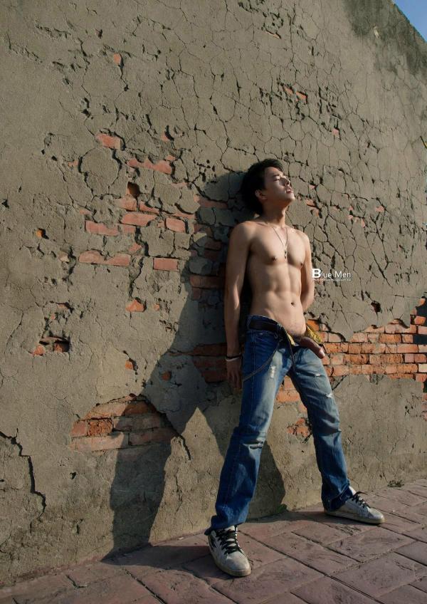 BlueMan-56--Pics--BTS-