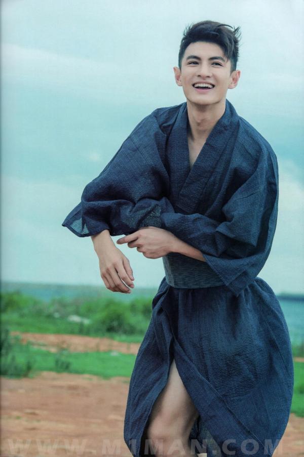 BlueMen-014--Men’s-Milk-Attraction