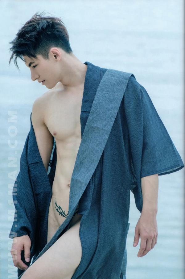 BlueMen-014--Men’s-Milk-Attraction