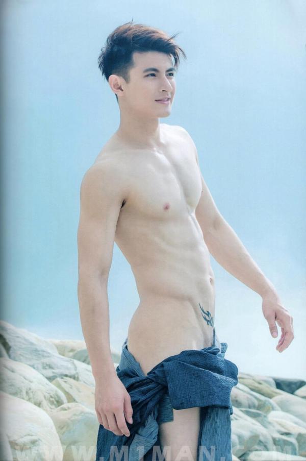 BlueMen-014--Men’s-Milk-Attraction