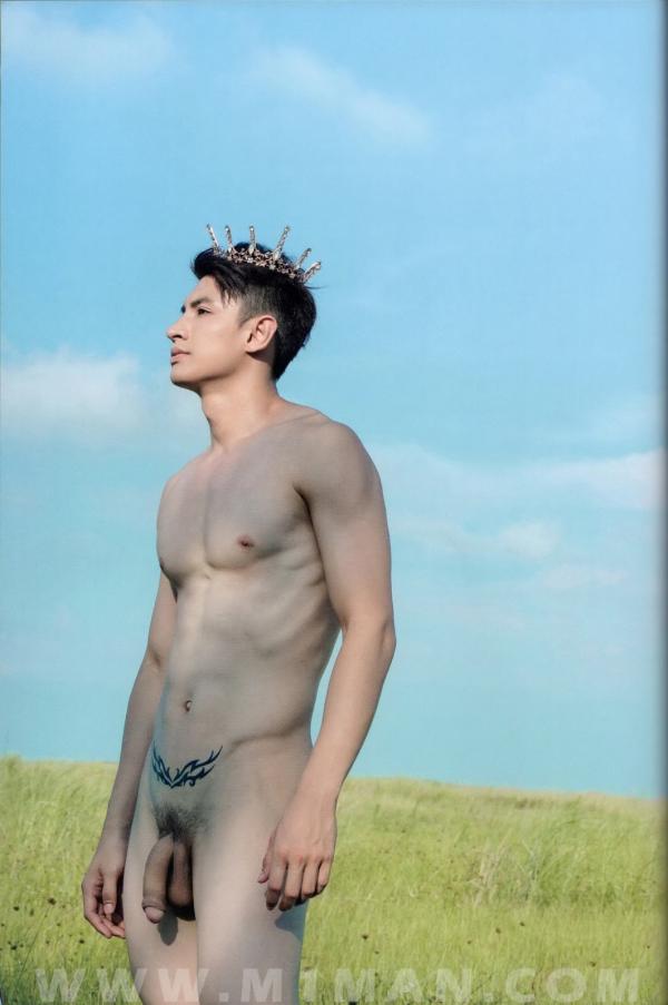 BlueMen-014--Men’s-Milk-Attraction