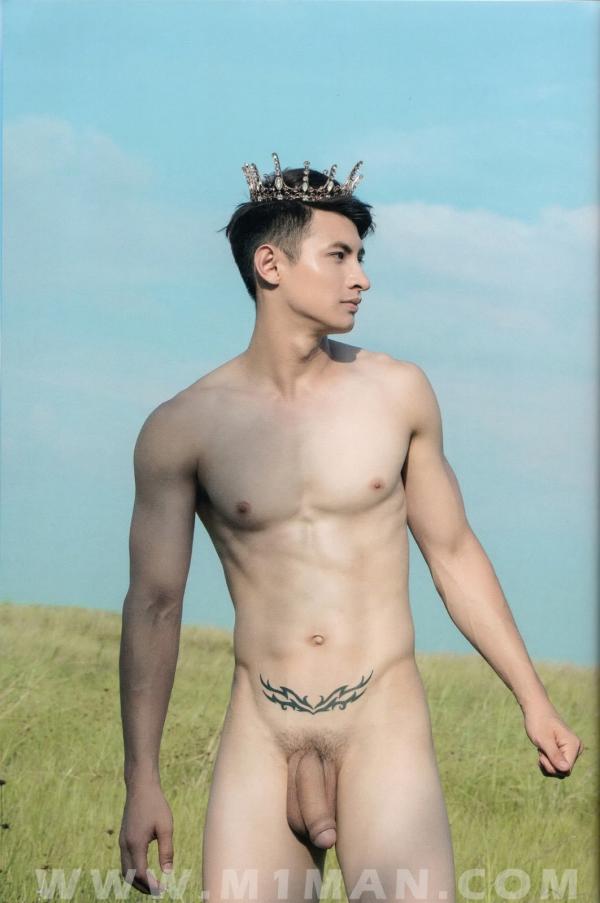 BlueMen-014--Men’s-Milk-Attraction