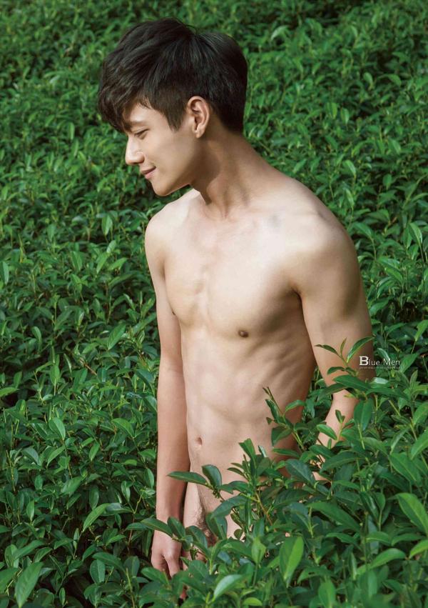 Blueman-Magazine-no.129--Weicheng