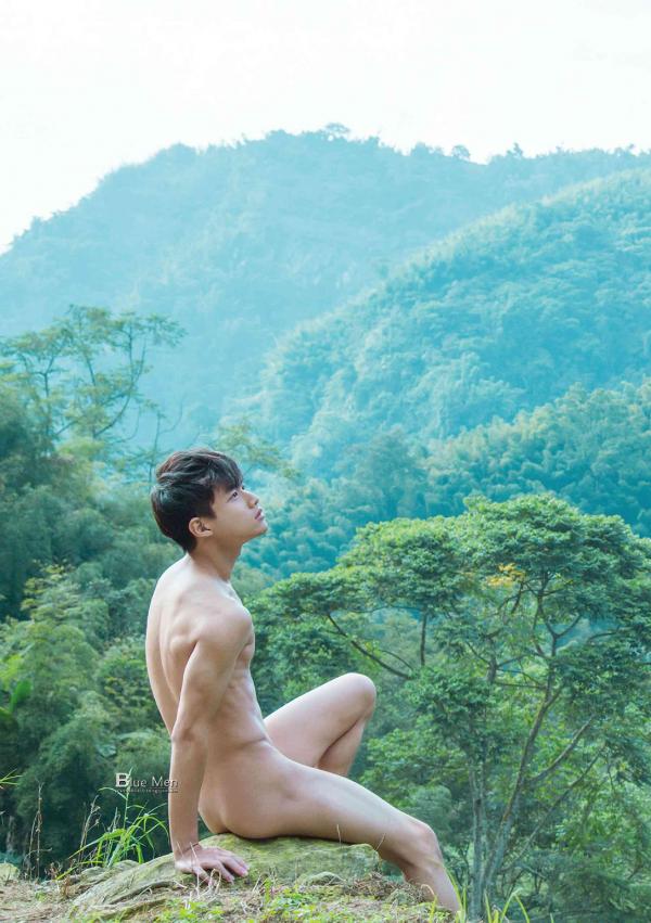 Blueman-Magazine-no.129--Weicheng