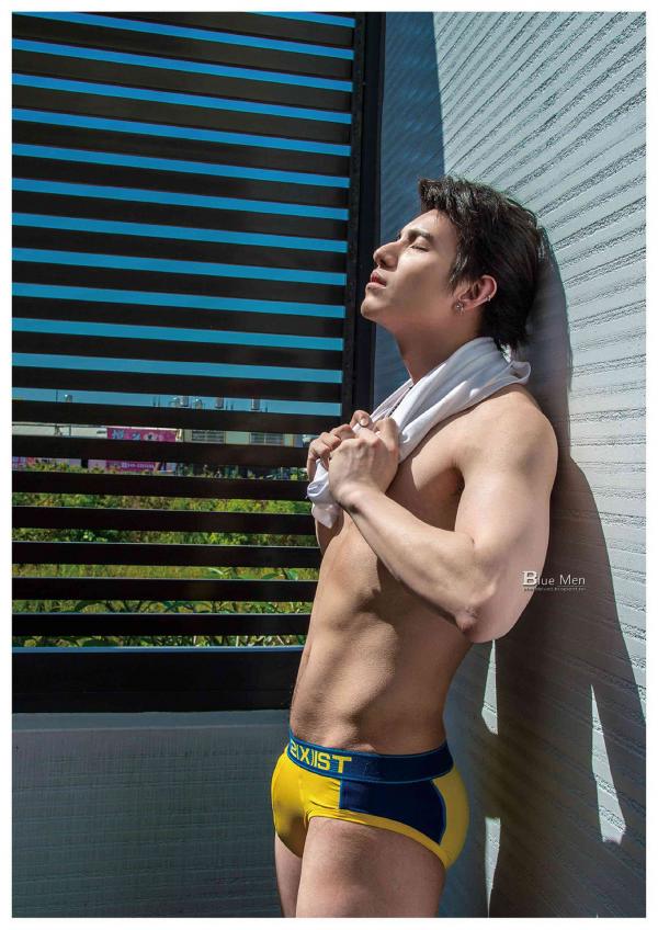 Bluemen-Magazine-no.104--ERIC