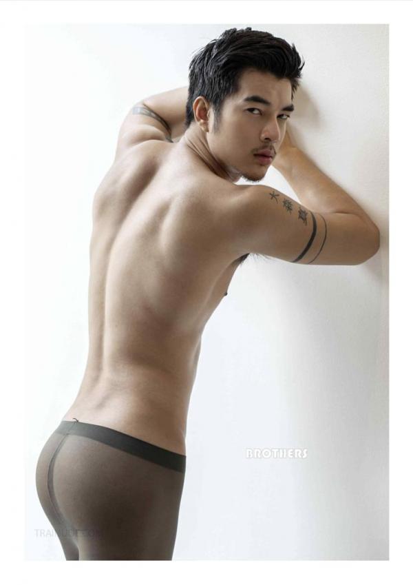 Brothers-Vol.33--Parn