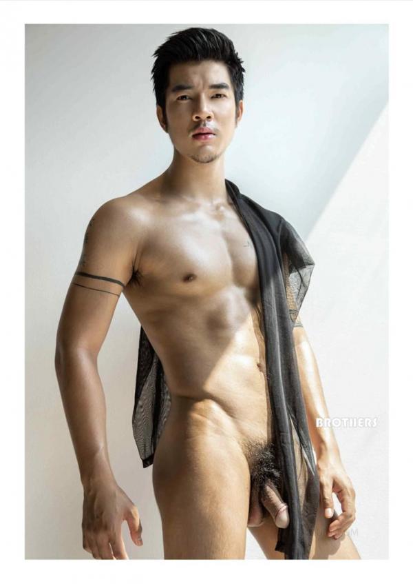 Brothers-Vol.33--Parn