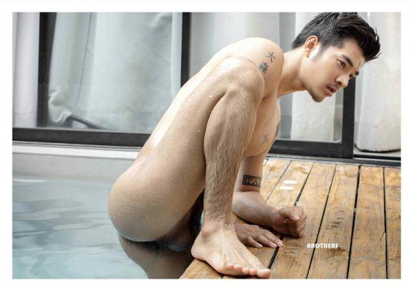 Brothers-Vol.33--Parn