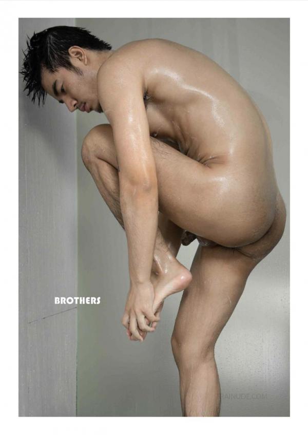 Brothers-Vol.33--Parn