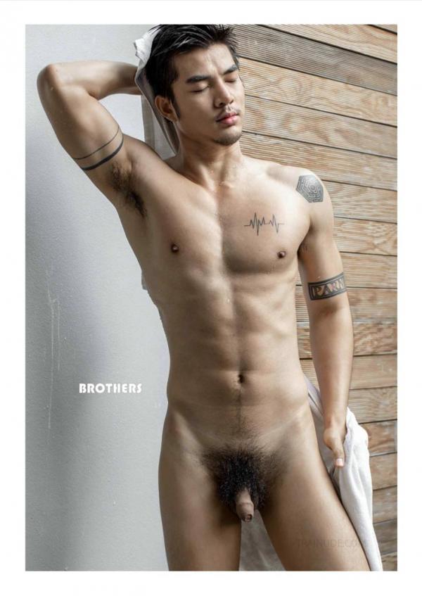 Brothers-Vol.33--Parn