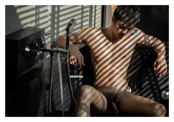 Brothers-Vol.33--Parn