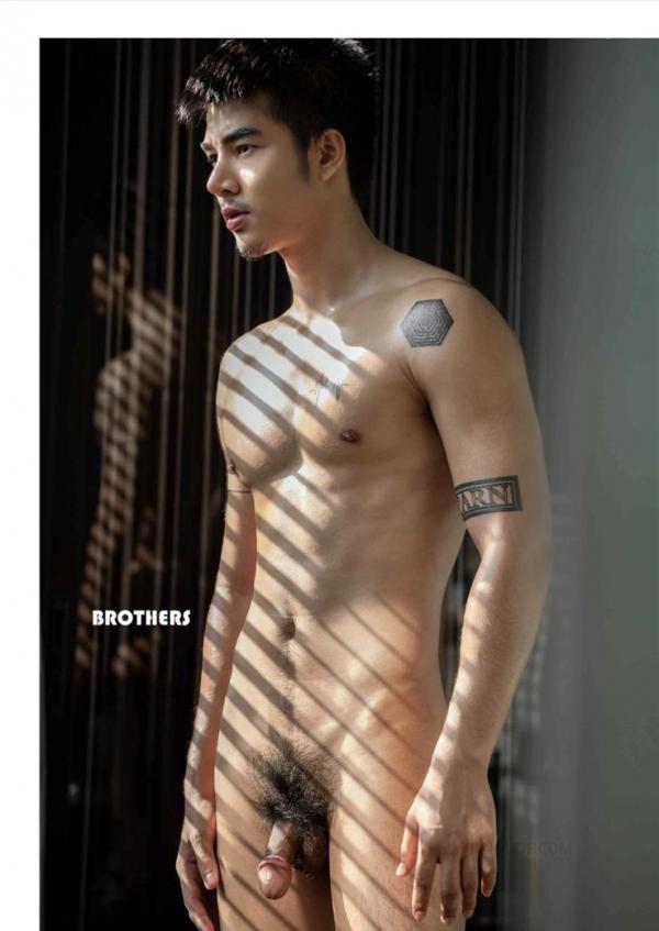 Brothers-Vol.33--Parn