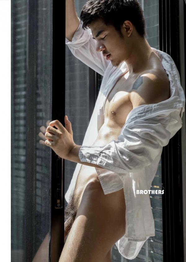 Brothers-Vol.33--Parn