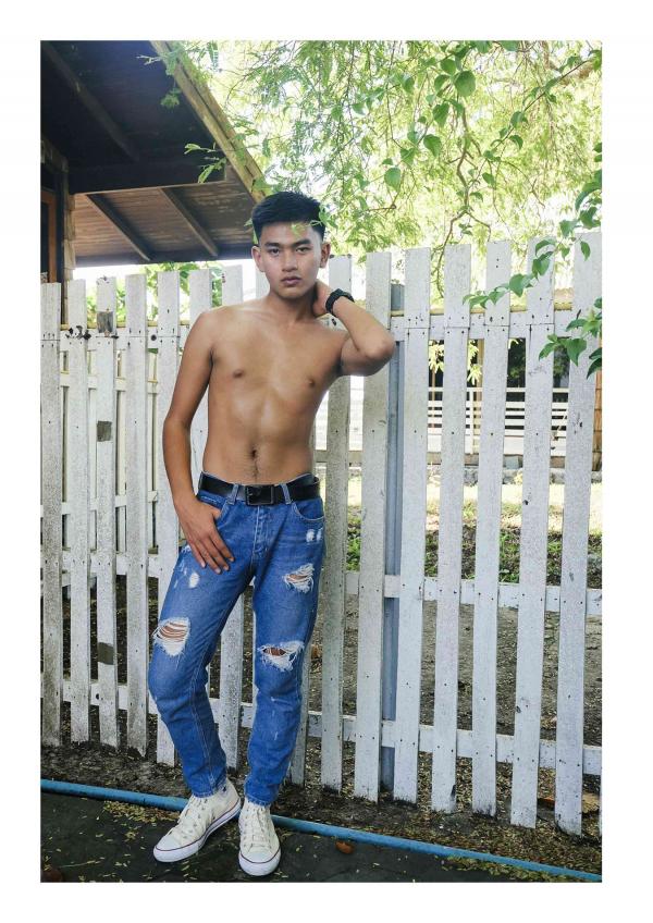 DUDEK-ISSUE-01---A-DAY-FOR-A-PATTAYA-BOY