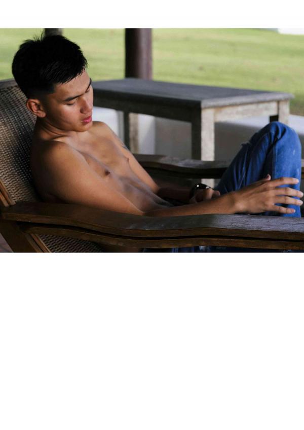 DUDEK-ISSUE-01---A-DAY-FOR-A-PATTAYA-BOY