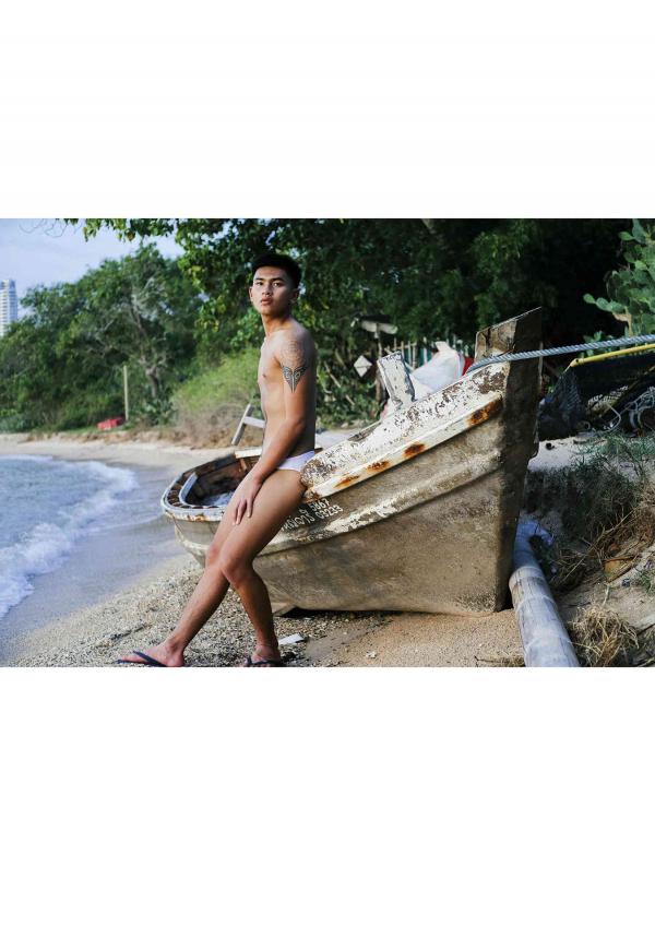 DUDEK-ISSUE-01---A-DAY-FOR-A-PATTAYA-BOY